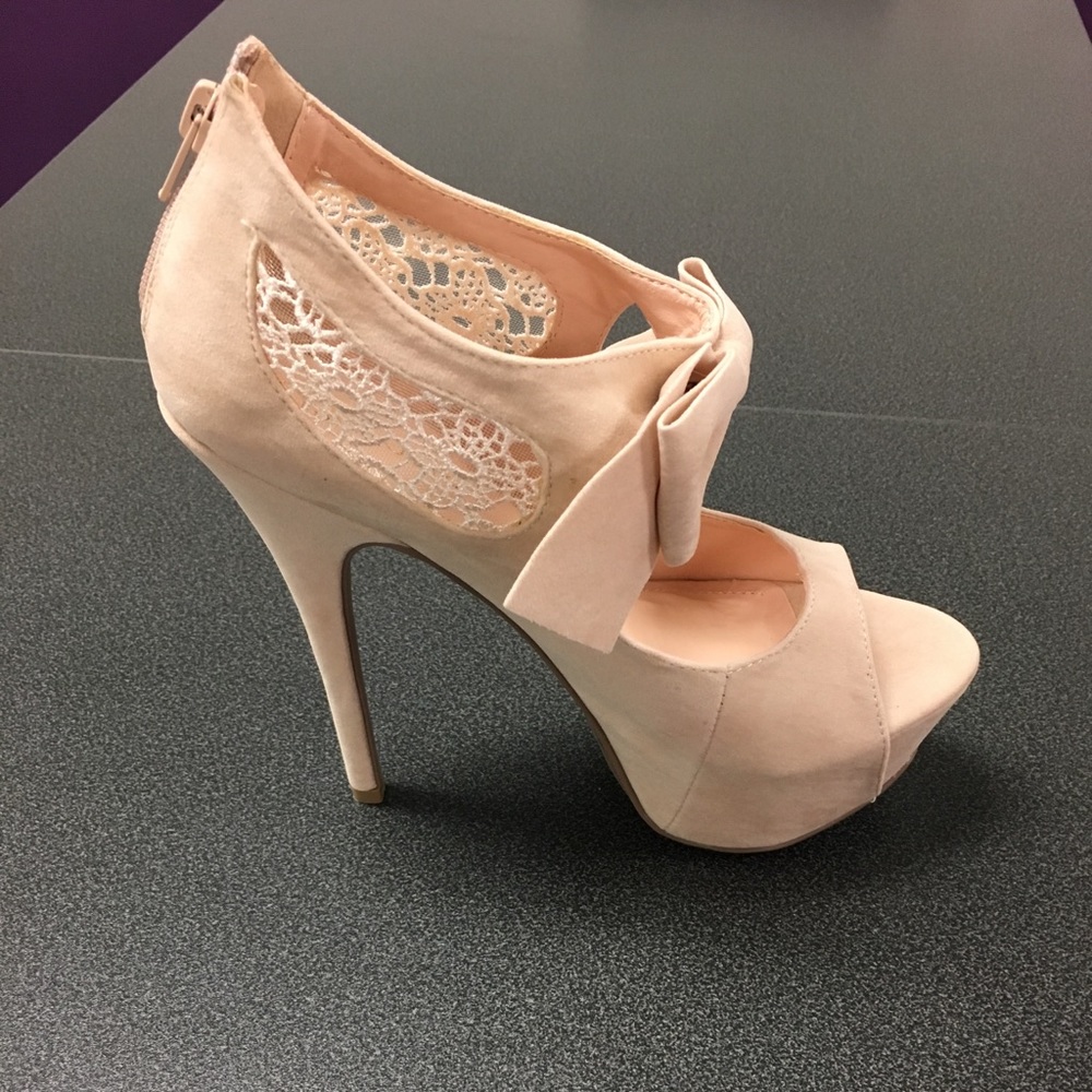 High heeled (6 inch) Platform